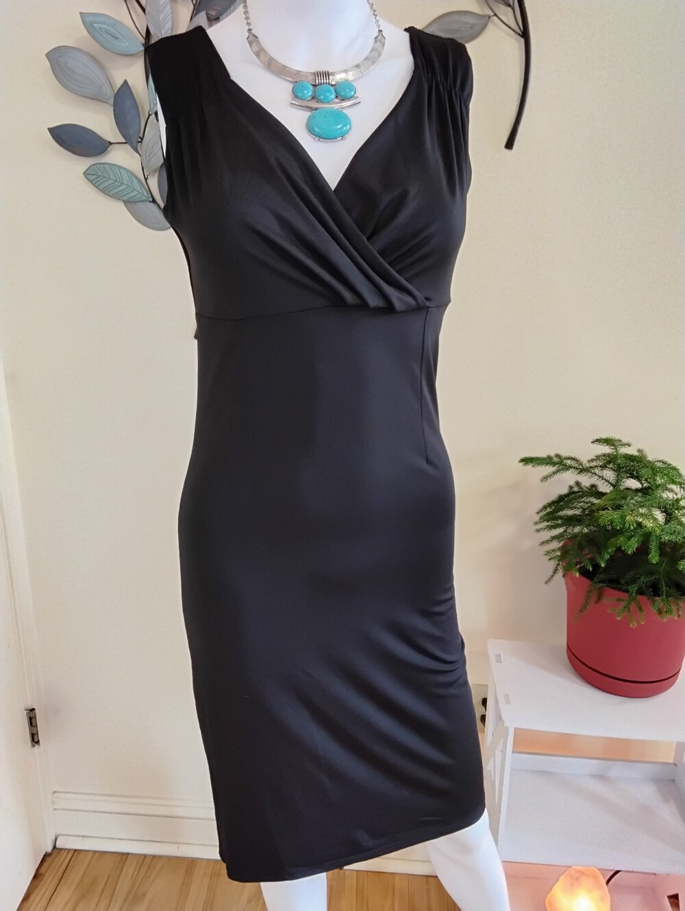 JIAYAN Black V‑Neck Ruched Knee Length Dress – Size Medium NWT